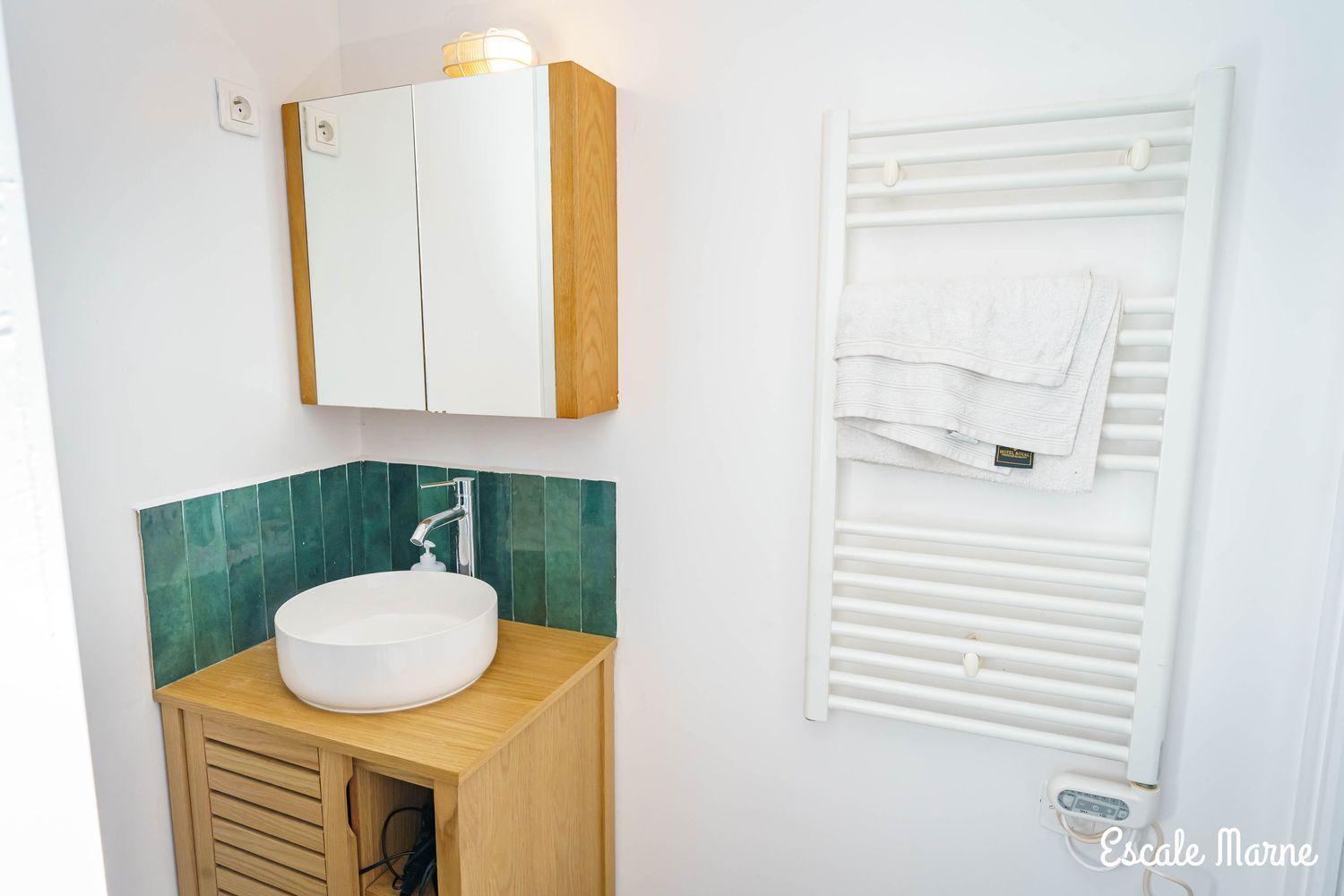 Escale-Marne Fr - 202 - Free Parking - Free Luggage Storage - All Equipped - Linen Included - Washing Machine - 10Mn Walk Metro 8 - Rer A - Panoramic View - From 1 To 14 Guests Maisons-Alfort Room photo