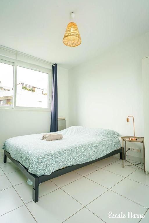 Escale-Marne Fr - 202 - Free Parking - Free Luggage Storage - All Equipped - Linen Included - Washing Machine - 10Mn Walk Metro 8 - Rer A - Panoramic View - From 1 To 14 Guests Maisons-Alfort Room photo